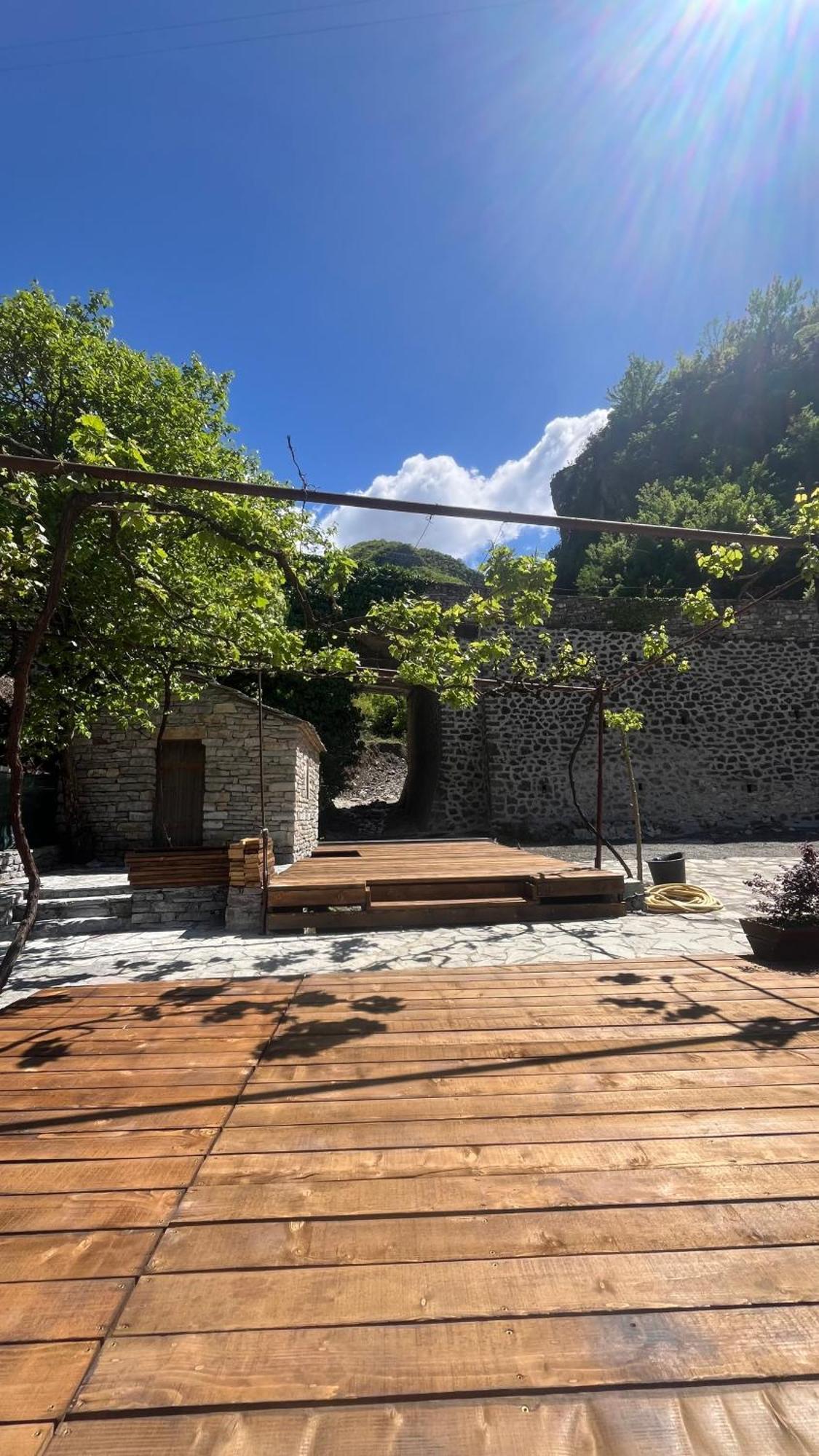 Hotel Davids Koman 外观 照片