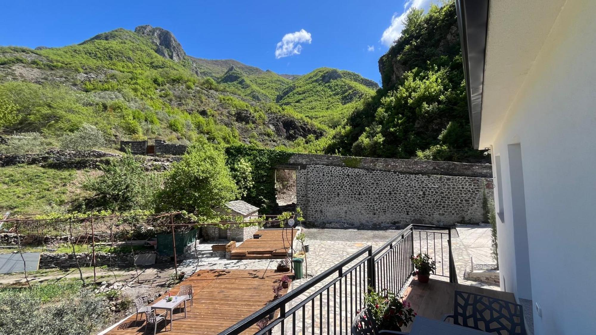Hotel Davids Koman 外观 照片